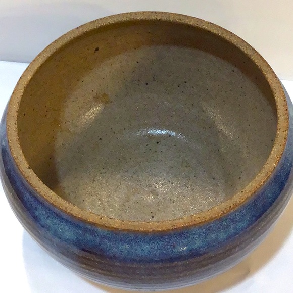 Stunning Blue drip stoneware bowl with lid excell… - Picture 4 of 16